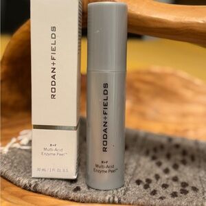 Rodan + Fields Multi-Acid Enzyme Peel - Sleek Gray